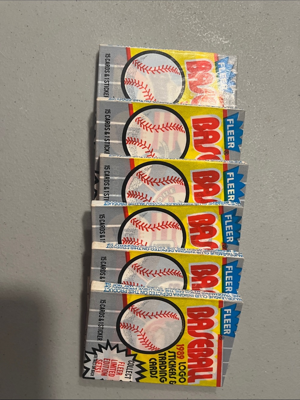 Fleer Baseball Trading Card Packs 1989.